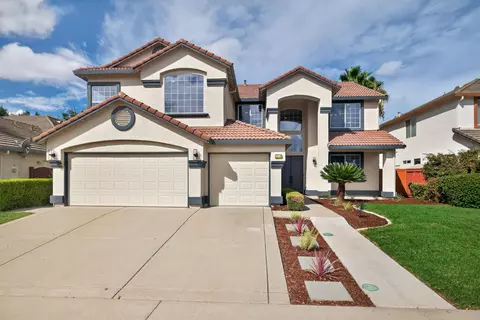 9518 Clarke Farms Dr, Elk Grove, CA 95624