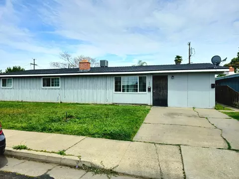Exterior - 1650 Bette St, Merced, CA 95341 photo 2 of 7