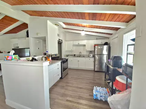 Kitchen - 1650 Bette St, Merced, CA 95341 photo 1 of 2