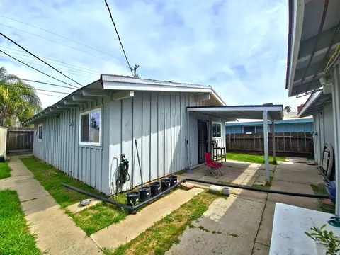 Exterior - 1650 Bette St, Merced, CA 95341 photo 3 of 7