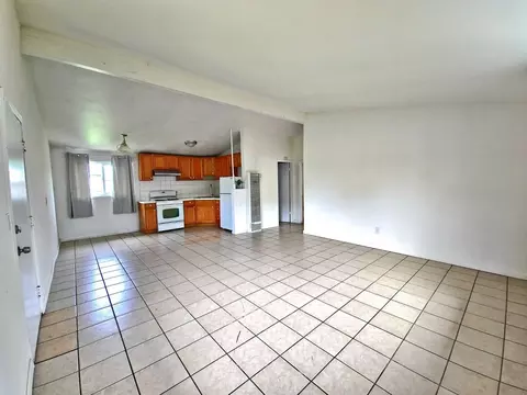 Living - 1650 Bette St, Merced, CA 95341 photo 3 of 3