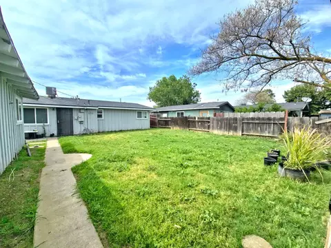 Exterior - 1650 Bette St, Merced, CA 95341 photo 7 of 7