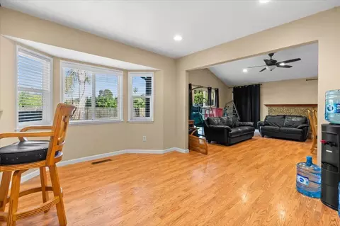 Living - 4307 Suzanne Dr, Pittsburg, CA 94565 photo 1 of 2