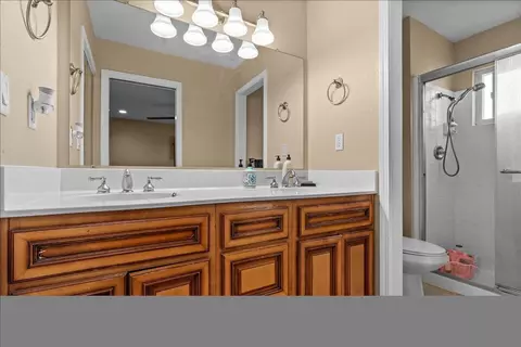 Bath - 4307 Suzanne Dr, Pittsburg, CA 94565 photo 2 of 3