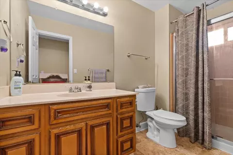 Bath - 4307 Suzanne Dr, Pittsburg, CA 94565 photo 1 of 3