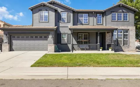 556 Sherborne Ct, Galt, CA 95632