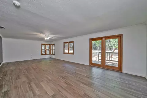 Living - 2446 Prado Vista Rd, Placerville, CA 95667 photo 2 of 7