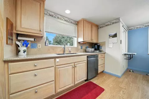 Kitchen - 31 Willet Ct, Wallace, CA 95254 photo 5 of 8