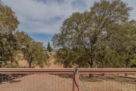 Exterior - 31 Willet Ct, Wallace, CA 95254 photo 18 of 21