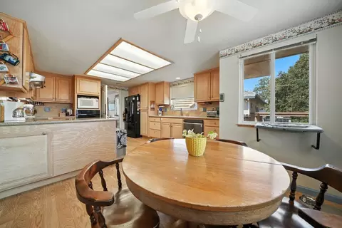 Kitchen - 31 Willet Ct, Wallace, CA 95254 photo 7 of 8