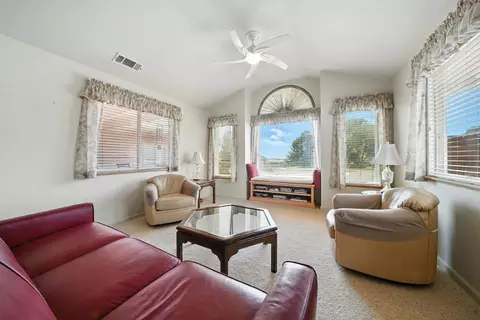 Living - 31 Willet Ct, Wallace, CA 95254 photo 2 of 5