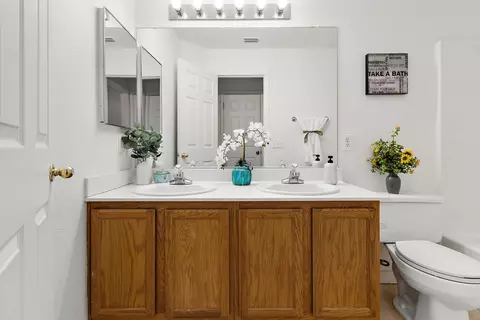 Bath - 10977 Woolwich Way, Mather, CA 95655 photo 3 of 5