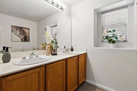 Bath - 10977 Woolwich Way, Mather, CA 95655 photo 2 of 5