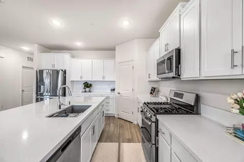 3449 Running Brook St, Madera, CA 93637 photo 14