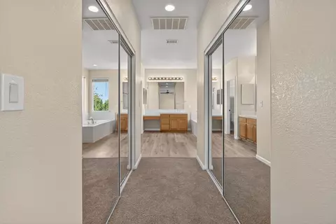 Entry Way - 4700 Glenbrook Dr, Tracy, CA 95377 photo 7 of 8