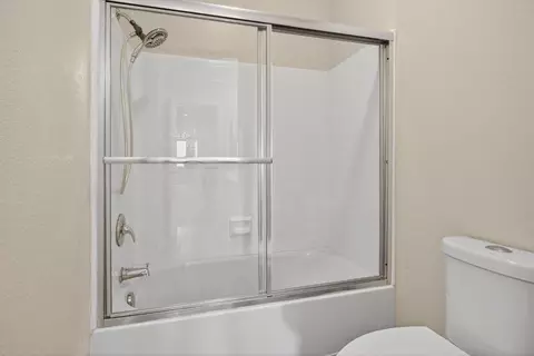 Bath - 4700 Glenbrook Dr, Tracy, CA 95377 photo 6 of 6