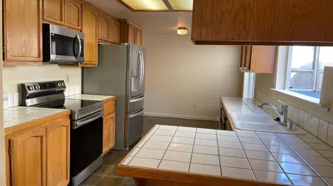 Kitchen - 324 Goldrun Dr, Modesto, CA 95354 photo 1 of 3