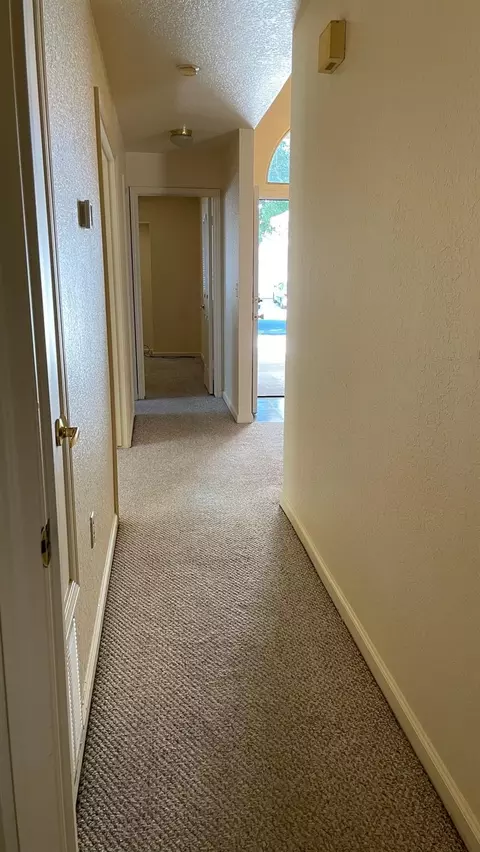 Entry Way - 324 Goldrun Dr, Modesto, CA 95354 photo 2 of 2
