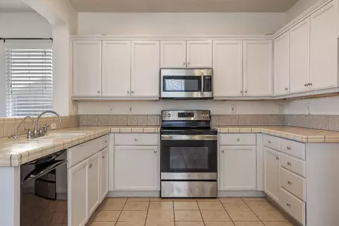 3293 Dewar Ln, Turlock, CA 95382 photo 11