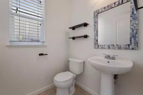 3293 Dewar Ln, Turlock, CA 95382 photo 9