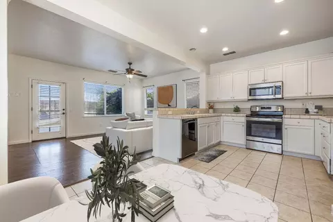 3293 Dewar Ln, Turlock, CA 95382 photo 10
