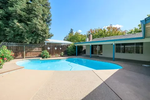 1709 Fernandes St, Modesto, CA 95355 photo 2