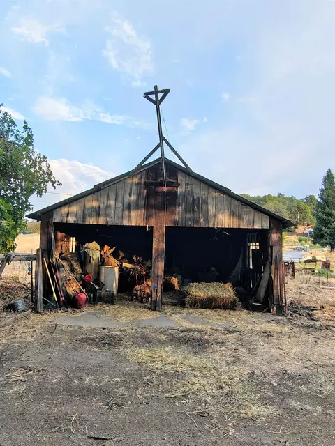 Exterior - 5661 Thompson Hill Rd, Placerville, CA 95667 photo 4 of 17