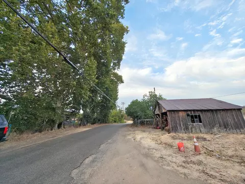 Exterior - 5661 Thompson Hill Rd, Placerville, CA 95667 photo 7 of 17