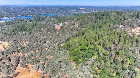 24316 Timber Ridge Dr, Auburn, CA 95602