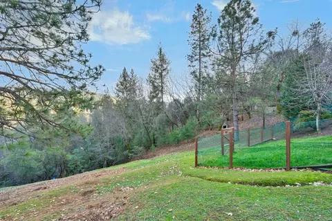 Exterior - 1400 Cedar Oak Rd, Placerville, CA 95667 photo 7 of 9