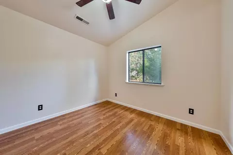 Bedroom - 1400 Cedar Oak Rd, Placerville, CA 95667 photo 4 of 6