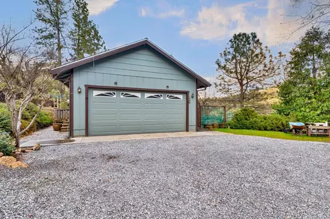 Exterior - 1400 Cedar Oak Rd, Placerville, CA 95667 photo 2 of 9