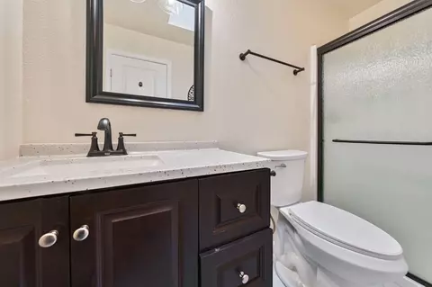 Bath - 1400 Cedar Oak Rd, Placerville, CA 95667 photo 6 of 7