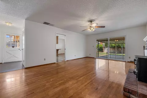1105 Princess Ct, Modesto, CA 95350 photo 9