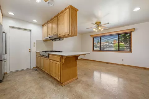 1105 Princess Ct, Modesto, CA 95350 photo 13