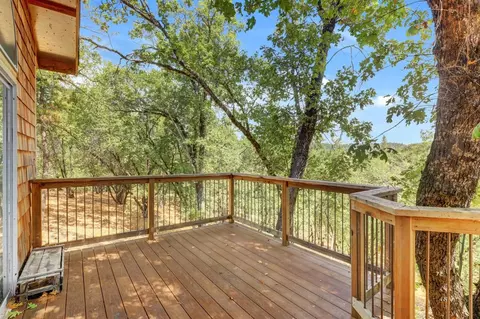 Exterior - 20816 Oxbow Way, Grass Valley, CA 95949 photo 4 of 25