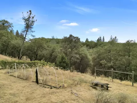 Exterior - 20816 Oxbow Way, Grass Valley, CA 95949 photo 7 of 25