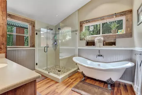 Bath - 20816 Oxbow Way, Grass Valley, CA 95949 photo 4 of 5