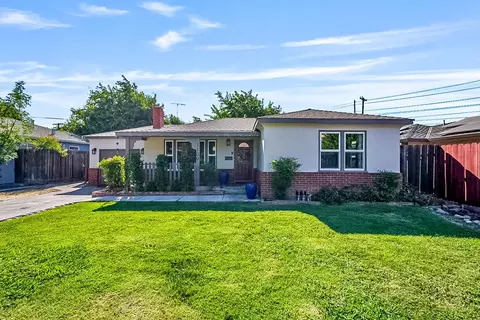 1109 Half Moon Dr, Modesto, CA 95350 photo 1