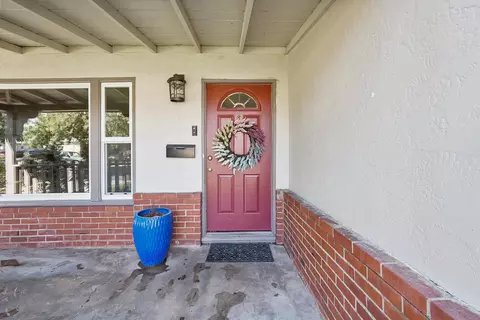 1109 Half Moon Dr, Modesto, CA 95350 photo 3
