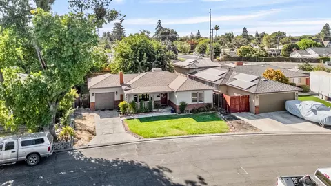 1109 Half Moon Dr, Modesto, CA 95350 photo 5