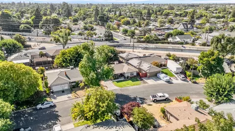 1109 Half Moon Dr, Modesto, CA 95350 photo 27