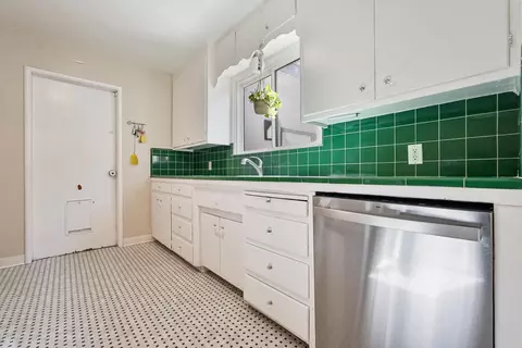 1109 Half Moon Dr, Modesto, CA 95350 photo 14