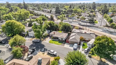 1109 Half Moon Dr, Modesto, CA 95350 photo 32