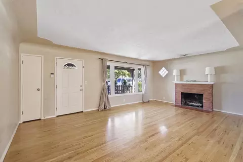 1109 Half Moon Dr, Modesto, CA 95350 photo 9