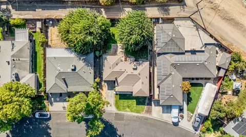 1109 Half Moon Dr, Modesto, CA 95350 photo 33