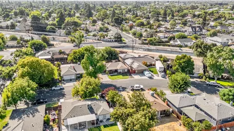 1109 Half Moon Dr, Modesto, CA 95350 photo 29