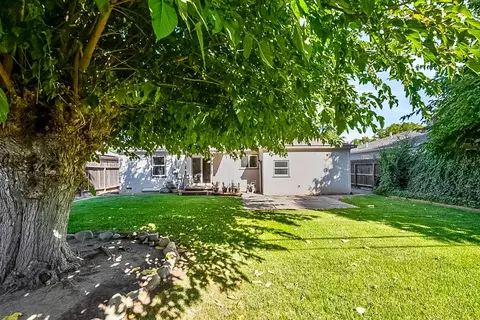 1109 Half Moon Dr, Modesto, CA 95350 photo 25