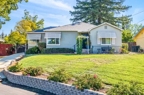 900 Camelia Ave, Roseville, CA 95678