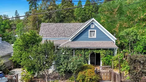 210 Mill St, Nevada City, CA 95959